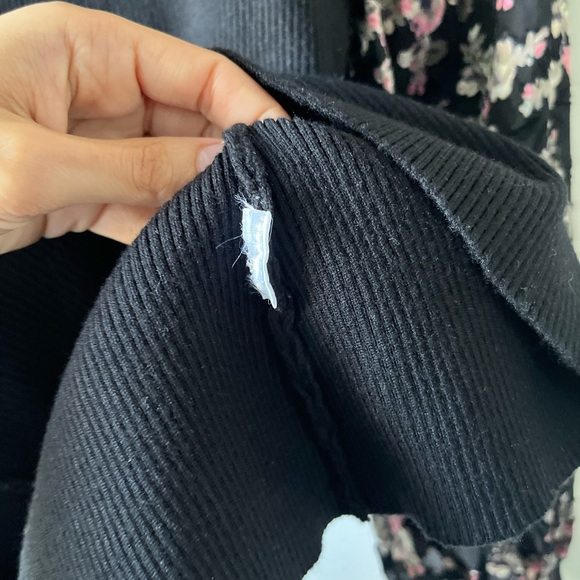 Avery Rayne - Kyna Contrast Velvet Puff Sleeve Round Neck Sweater - Picture 8 of 9